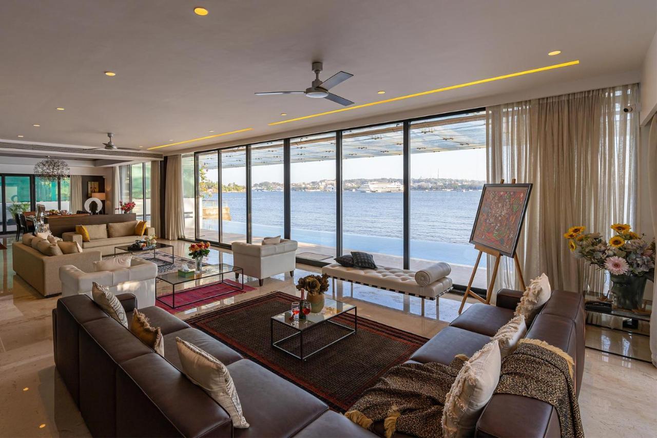 Oceanic Sunsets With River View, Comp Breakfast & Infinity Pool At Stayvista Verem Extérieur photo