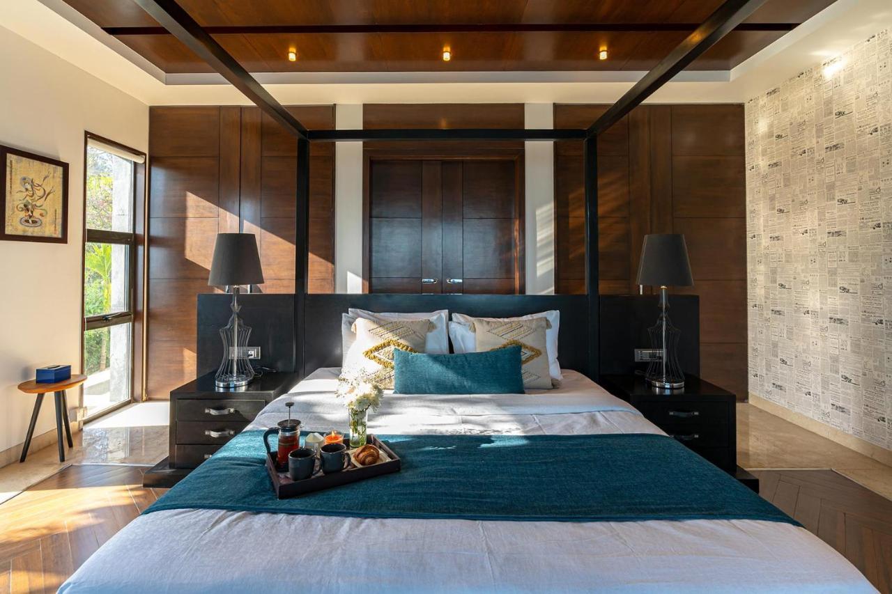 Oceanic Sunsets With River View, Comp Breakfast & Infinity Pool At Stayvista Verem Extérieur photo